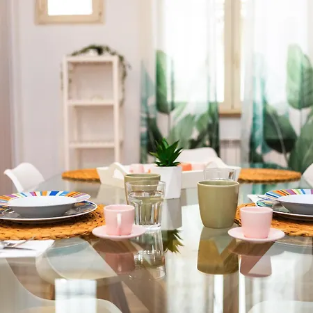 Front Numidio Quadrato