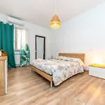 Front Numidio Quadrato Apartament