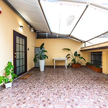 Apartament Front Numidio Quadrato Rzym